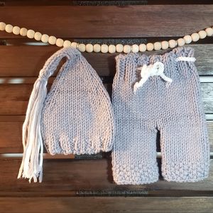 Newborn photo outfit
